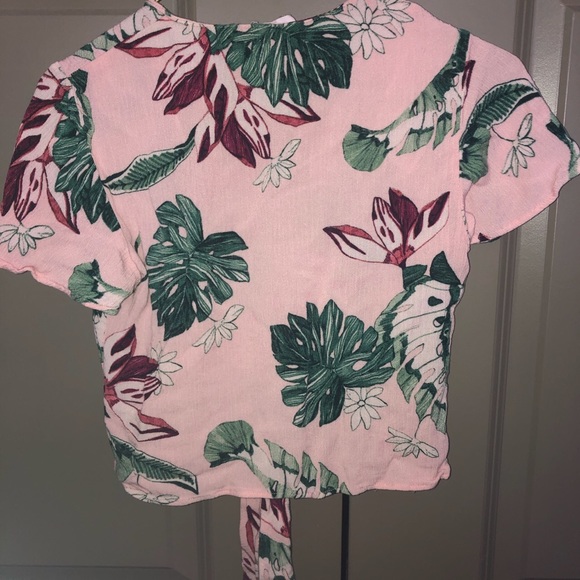 Pal springs pink crop top for summer ☀️ - Picture 2 of 4